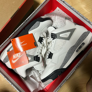 [250] 나이키 조던4 화이트 시멘트 이미지