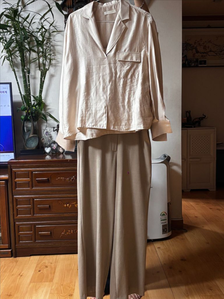 미착용) 베이지 블라우스 이미지