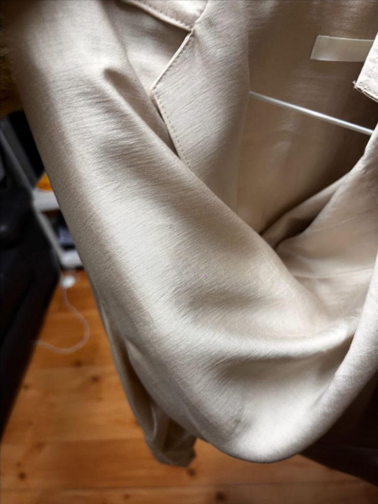 미착용) 베이지 블라우스 이미지