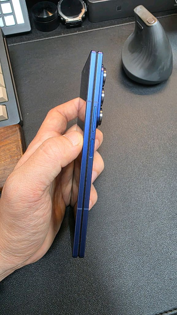 갤럭시 폴드7 512 정상해지 A급 판매합니다. 단품.--2