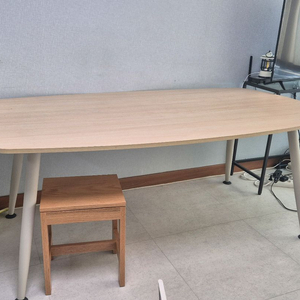 리바트 원목 테이블