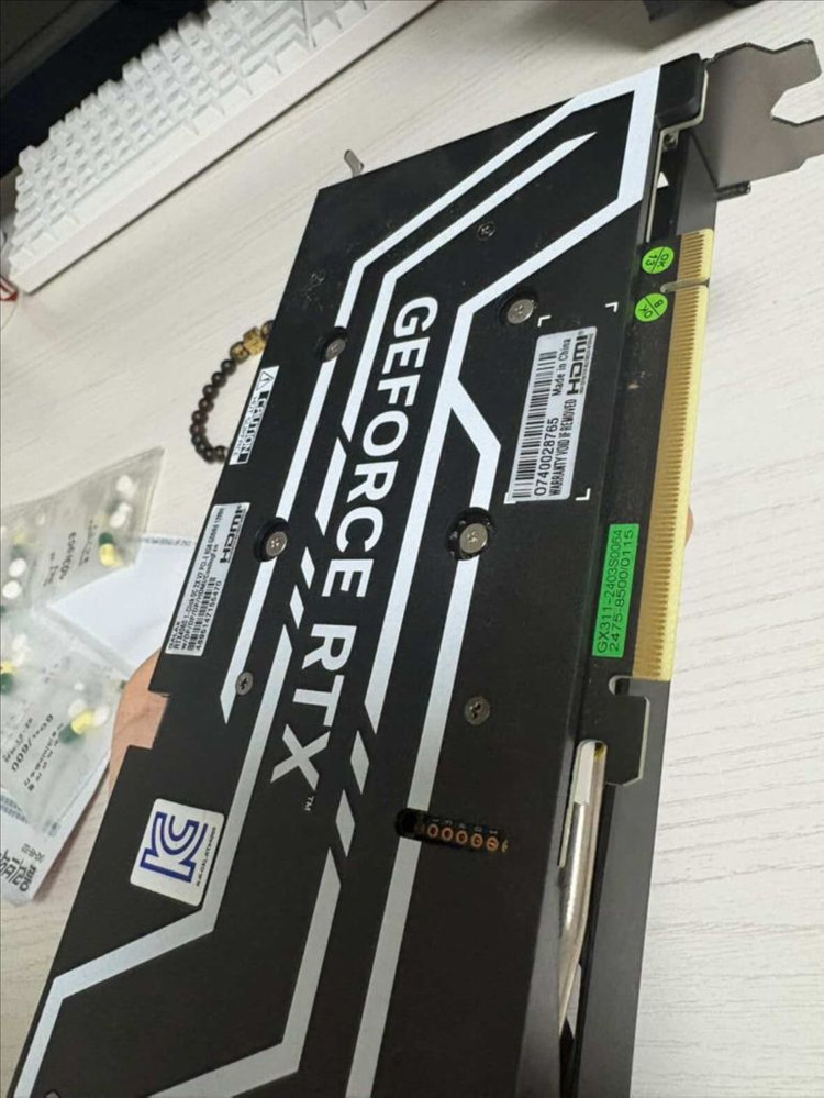RTX 3060 Ti 그래픽카드 이미지
