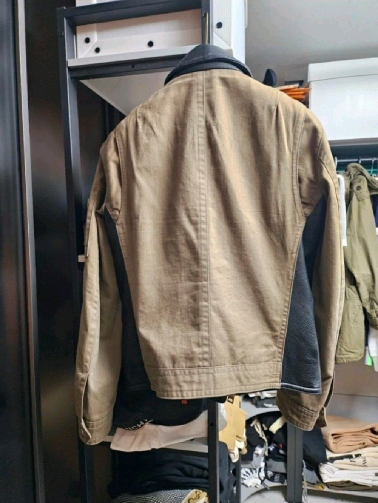 유아인 가죽 라이더 자켓 이미지