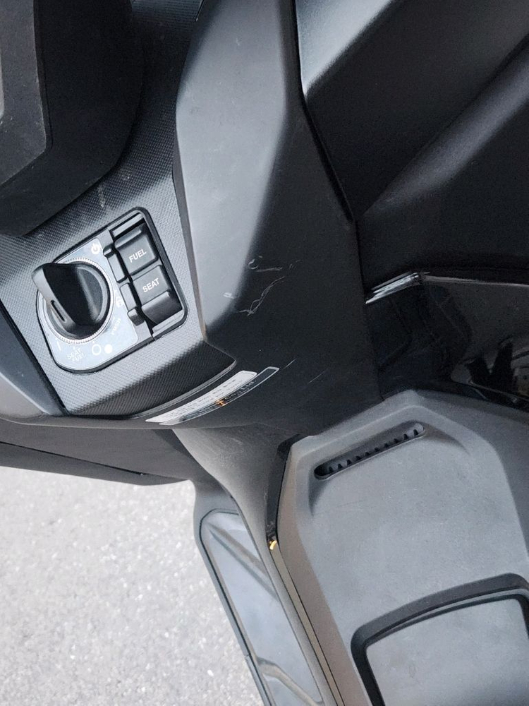 2024년식 포르자350 27xxxkm 450만원--6