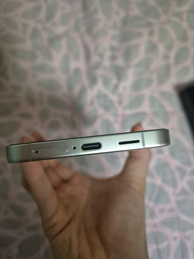 갤럭시s24플러스 옐로우 512기가 액정교체기기--2