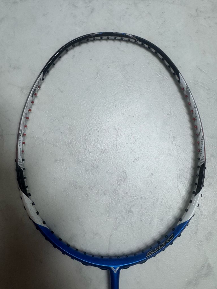 빅터 수리라켓 소드12프로 12pro 4u 팝니다--2