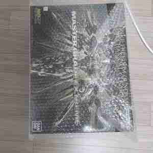 MGEX 스트라이크 프리덤 건담 (메카니컬 클리어) 판매합니다