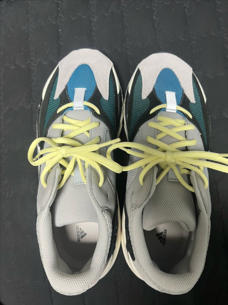 아디다스 이지부스트 700 웨이브 러너 (2021/2022) 285 팝니다 이미지