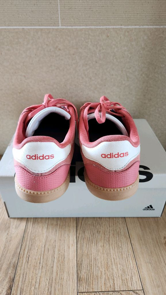 아디다스 여성 운동화 240ㅡ245 이미지