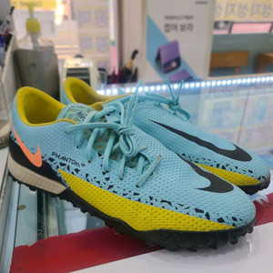 나이키 풋살화 리액트 팬텀gt프로2 tf 265