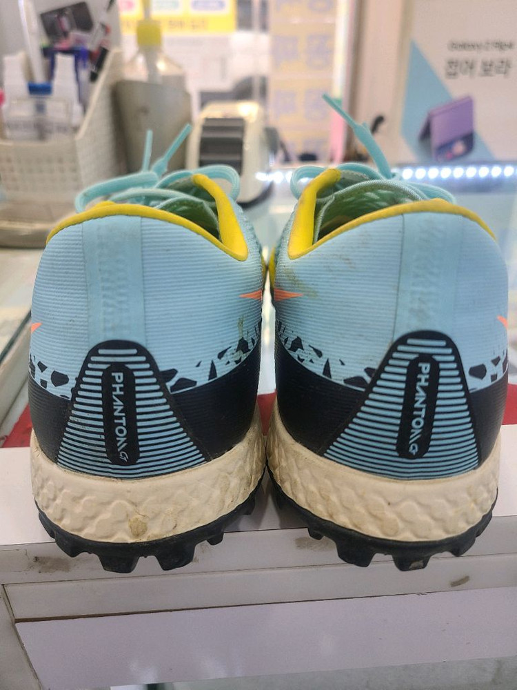 나이키 풋살화 리액트 팬텀gt프로2 tf 265--4