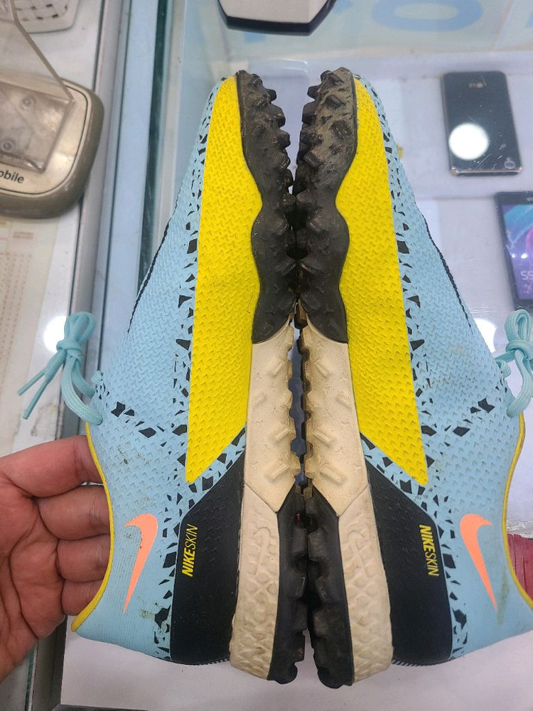 나이키 풋살화 리액트 팬텀gt프로2 tf 265--6