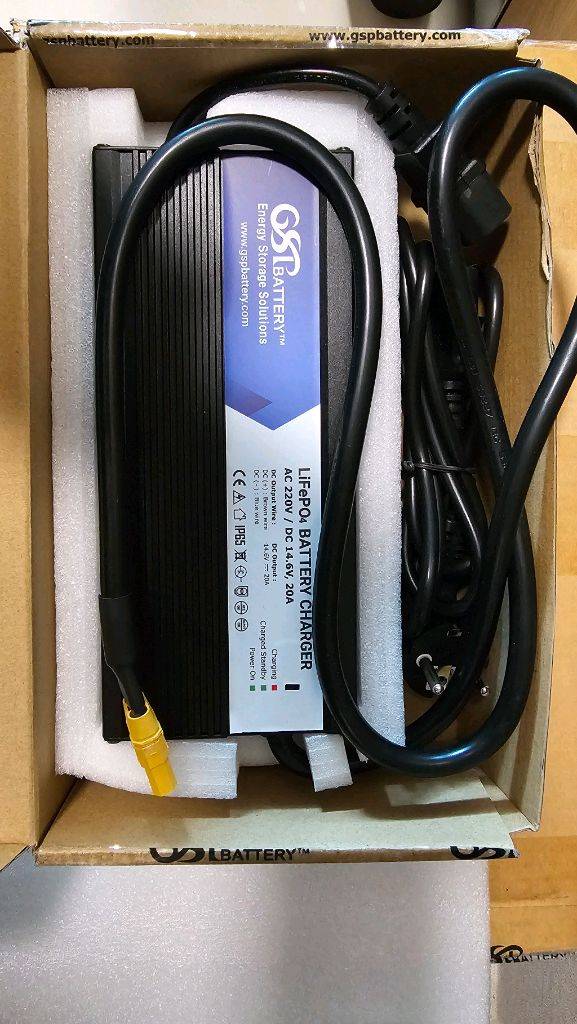 GSP 12V 100A 리튬인산철 배터리 (밧데리) + 한전 가정용 충전기 (20A) 이미지