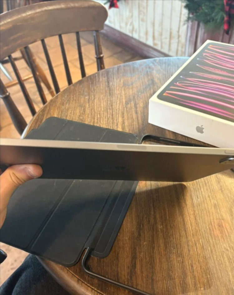 아이패드 11프로 4세대( m2칩) 128gb +애플펜슬 2세대 풀박스--2