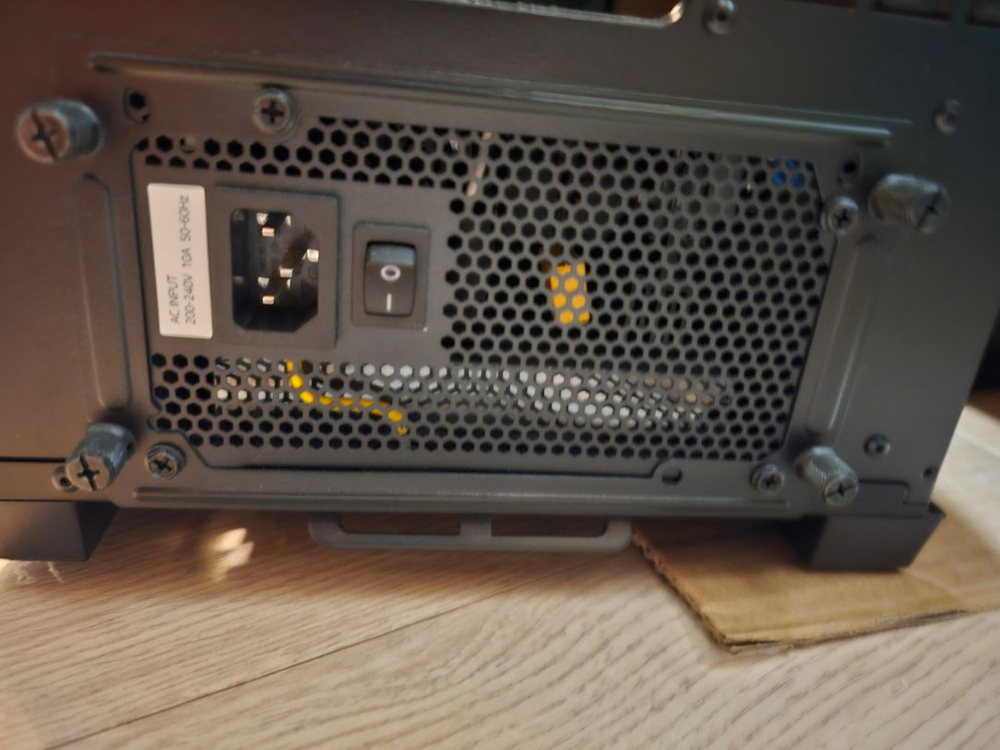 마이크로닉스 Classic II 750W 80PLUS GOLD 230V EU +타이탄 글래스 (빅타워) 이미지