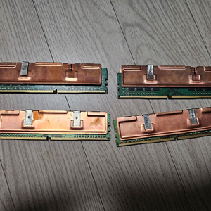 삼성전자 DDR4 16G PC4-21300 데스크탑 2666MHz 20년 양면 방열판 4개 이미지