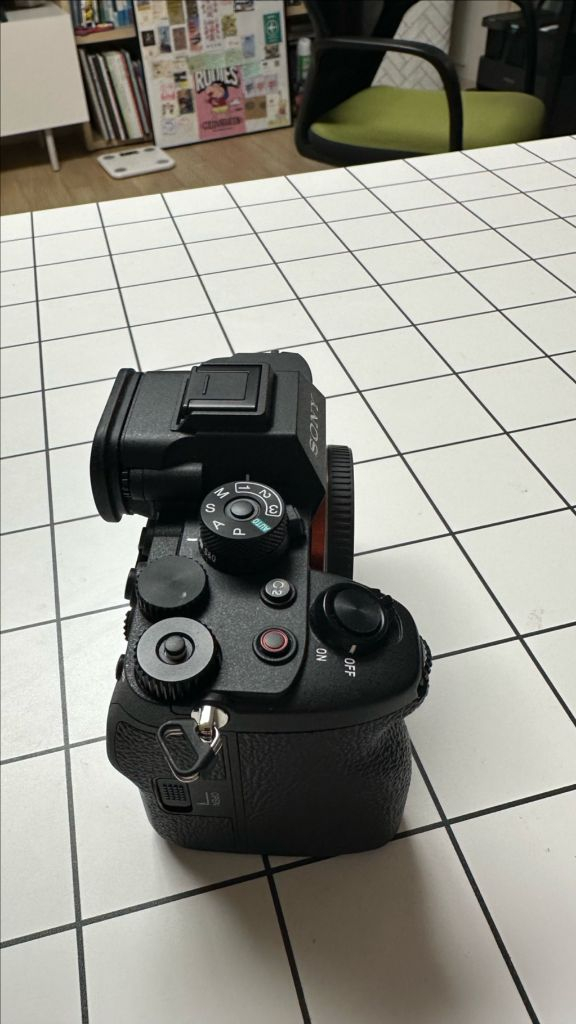 소니 A7RM5 풀프레임 미러리스 카메라 이미지