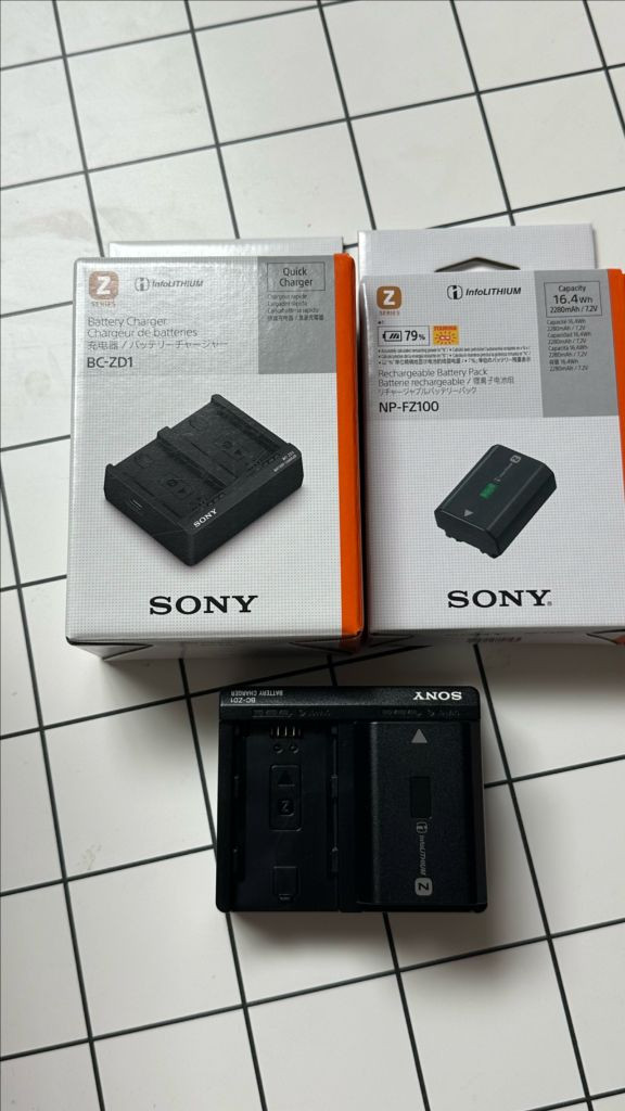 소니 A7RM5 풀프레임 미러리스 카메라 이미지