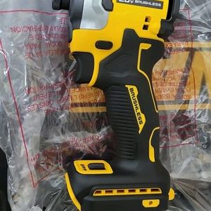 디월트 임팩 드라이버 850본체