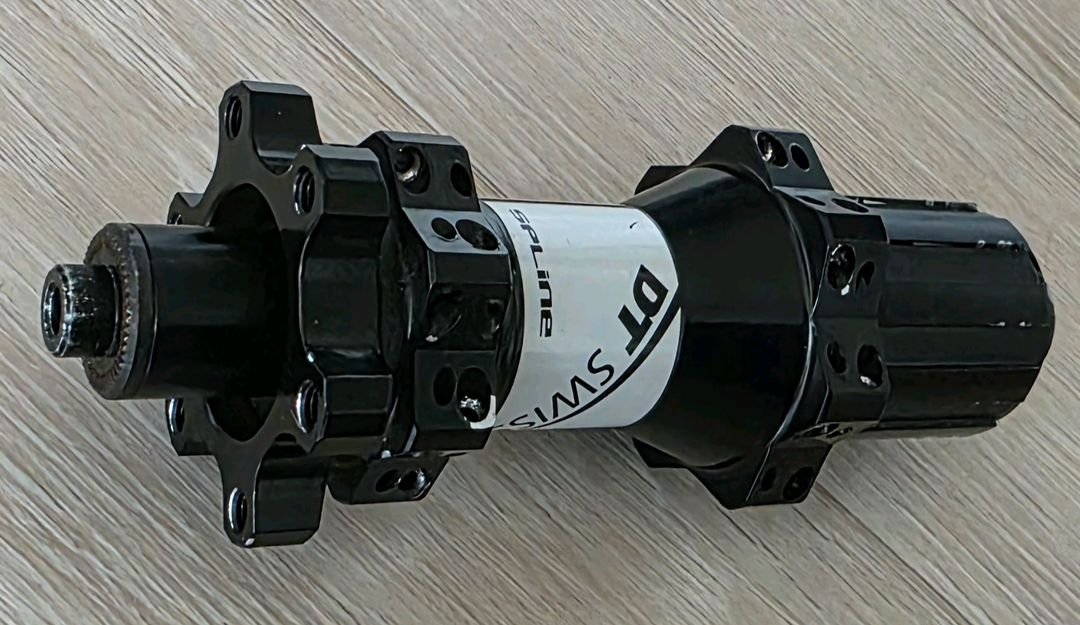 DT spline 28홀 허브--2