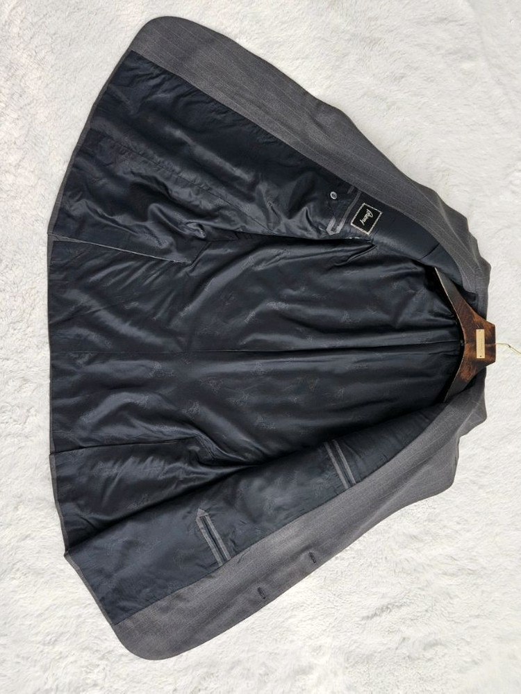 브리오니 핀스트라이프 울 블레이저 [ 로로피아나 쿠치넬리 톰포드 에르메스 루이비통 키톤 디올 ] 이미지