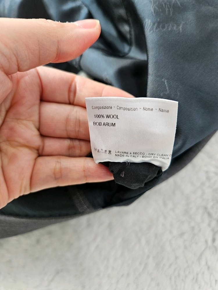 브리오니 핀스트라이프 울 블레이저 [ 로로피아나 쿠치넬리 톰포드 에르메스 루이비통 키톤 디올 ] 이미지