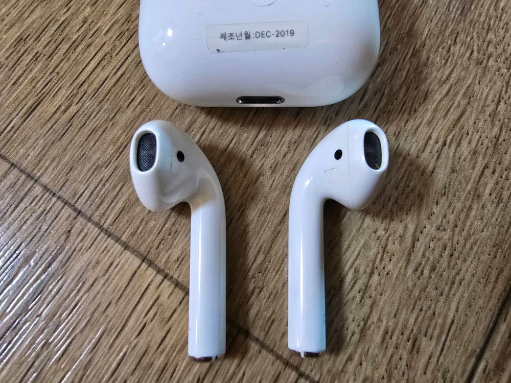 에어팟 유선충전 2세대 팝니다 이미지