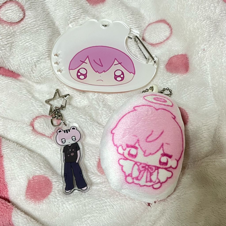 플레이브 밤비 쿠션 키링+아크릴키링+카라비너 세트 이미지