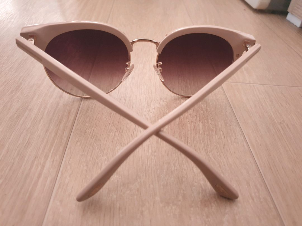 톰포드 핑크베이지 선글라스--4