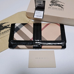 [100%/정품] 버버리 체크 장지갑 블랙 에나멜, 정품 택 박스 포함, 버버리지갑,버버리장지갑