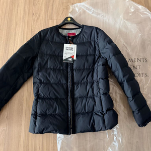 코스모폴리탄줄라이 구스 경량패딩25만착불(새상품컨디션)lcvy