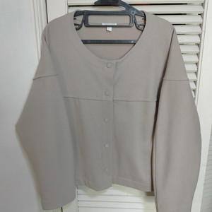 코스 COS 노카라 니트 자켓 가디건