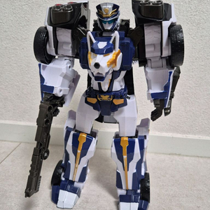 또봇 캡틴폴리스 또키, 무기 포함