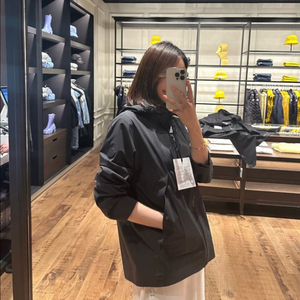 [2] 몽클레어 여성 빌레르 바람막이 자켓