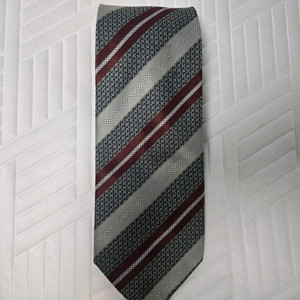 구찌 지방시 펜디 버버리 정품 넥타이 판매합니다