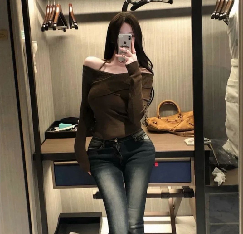 새상품) 아이레브 오프숄더 니트 블랙 에이블리 이미지