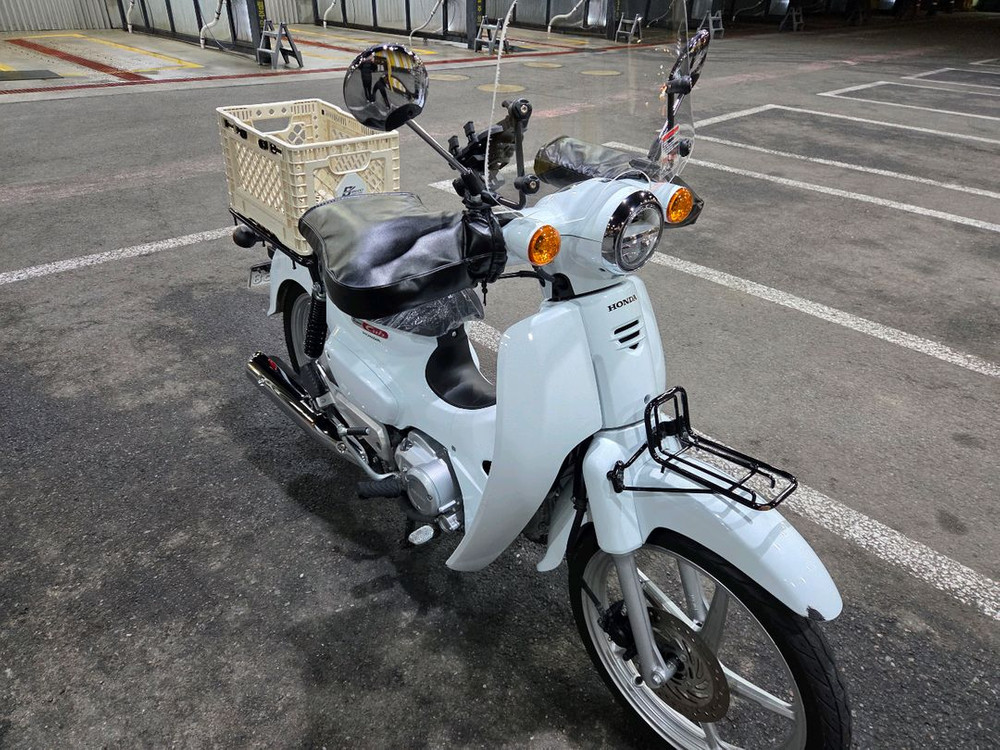 23년식 슈퍼커브110 화이트--2