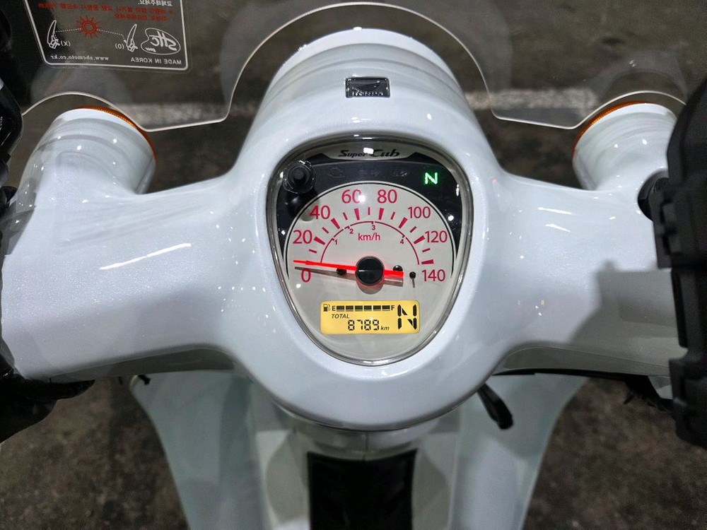 23년식 슈퍼커브110 화이트--6