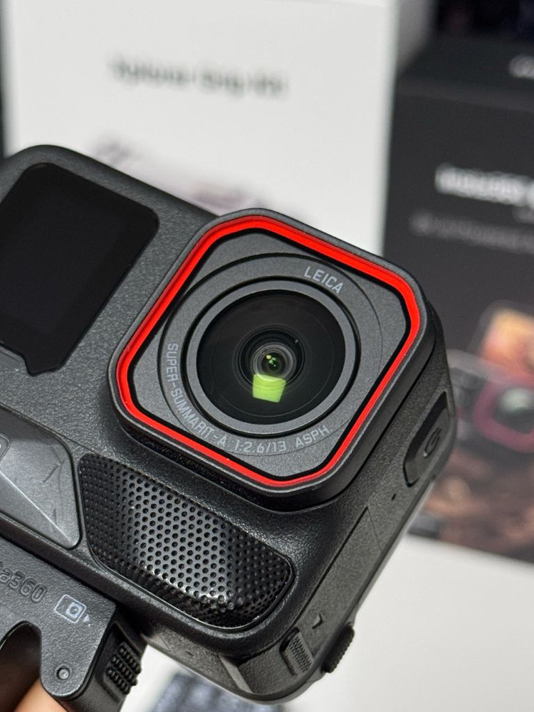 인스타360 에이스프로2 + 틸타 케이지 + 마그네틱 백팩 클립--3