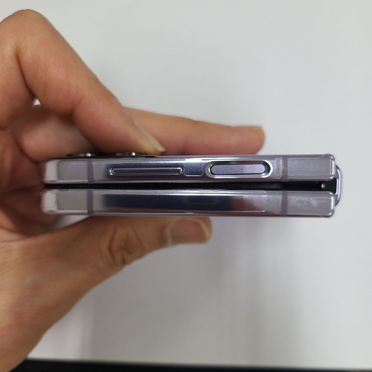 갤럭시 Z플립4 퍼플 256GB KT 센터판 액정 배터리 테두리 새거 044836--5