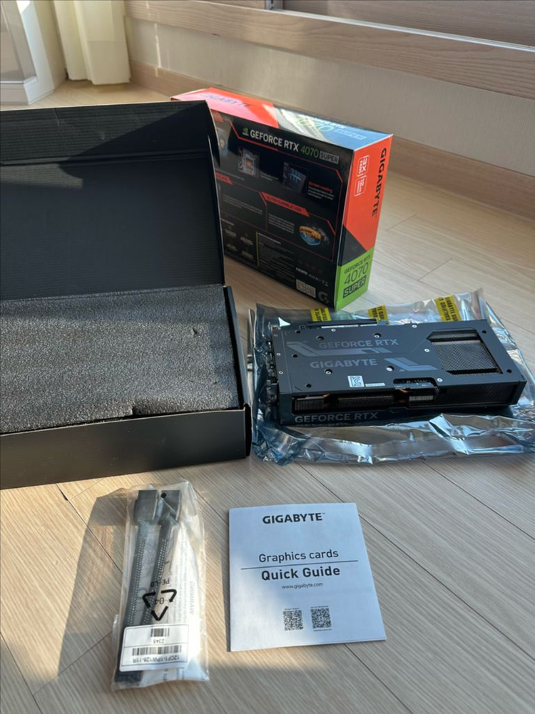 지포스 RTX 4070 SUPER 그래픽카드 이미지
