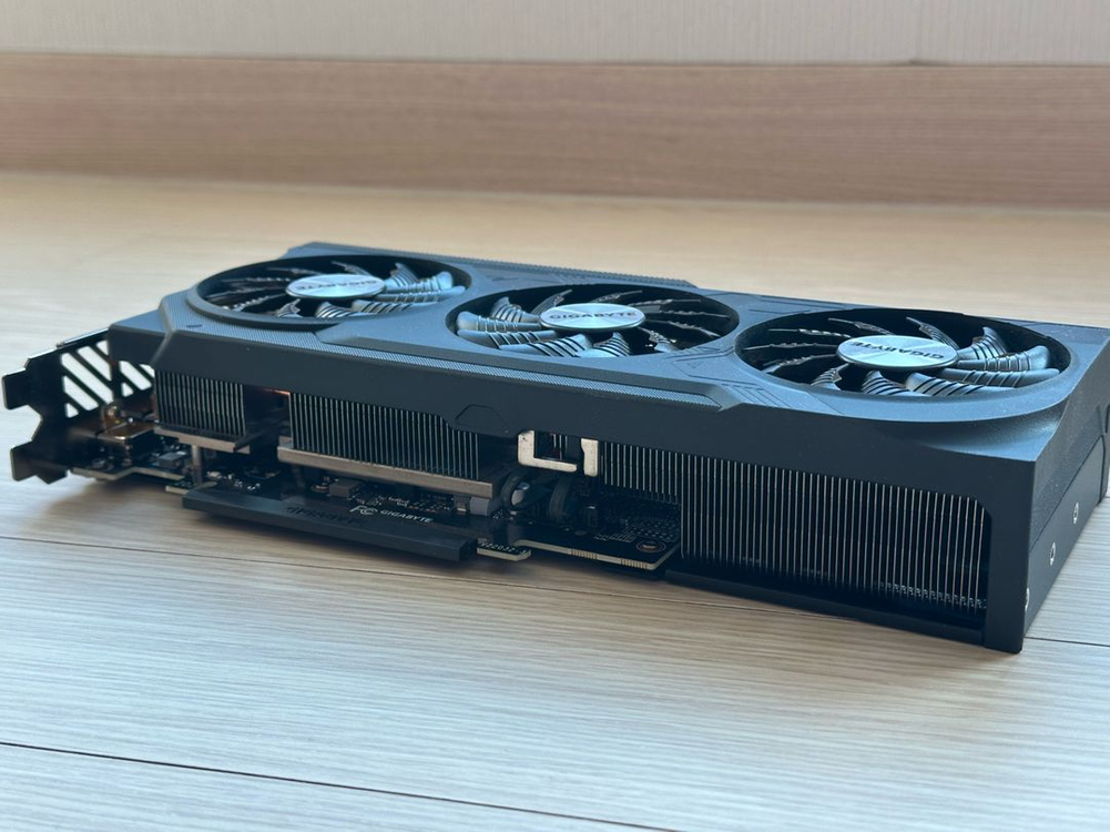 지포스 RTX 4070 SUPER 그래픽카드 이미지