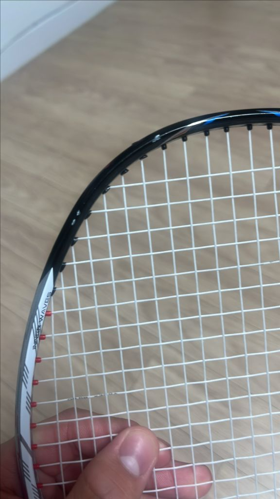 요넥스,빅터 배드민턴 라켓 이미지