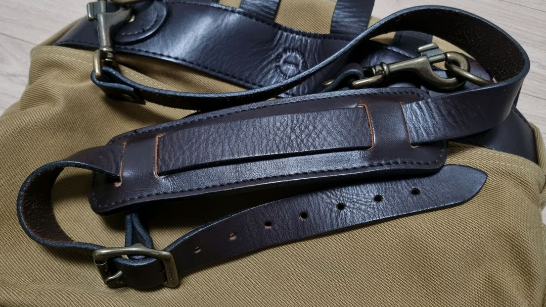 [FILSON] 필슨 미디움 필드백 TAN 이미지