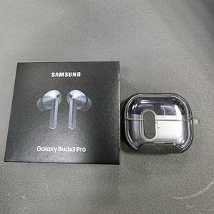 갤럭시버즈3 프로 실버색상판매합니다.