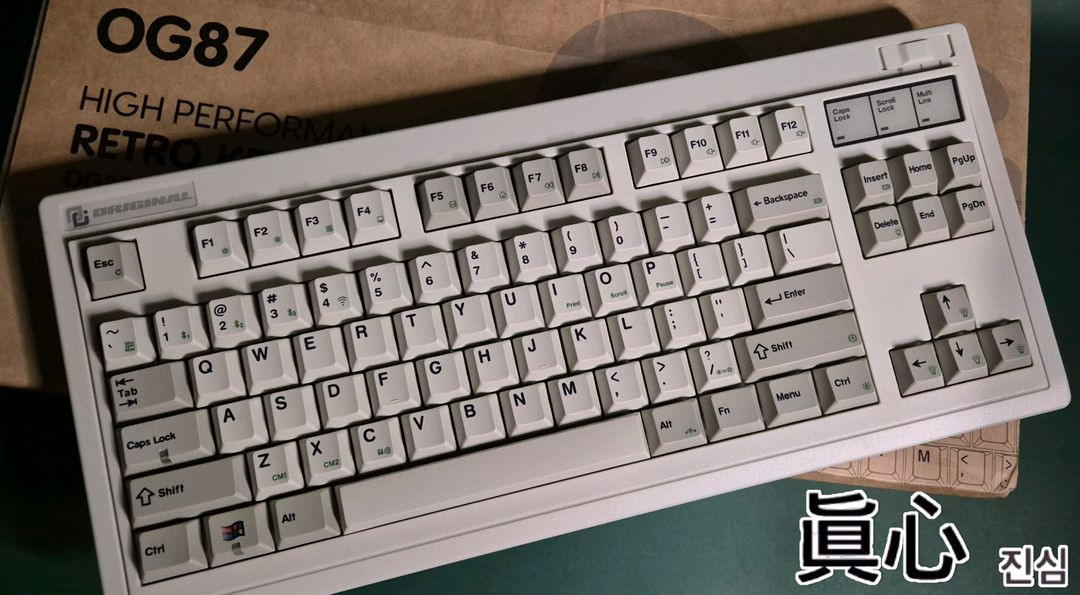 (*풀윤활) OG87 레트로 유/무선 게이밍 키보드 이미지