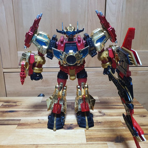 헬로카봇 유니크루저 황금특공대