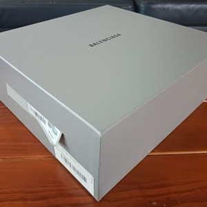 빈상자 발렌시아가 신발상자 컴뱃 스트라이크 부츠