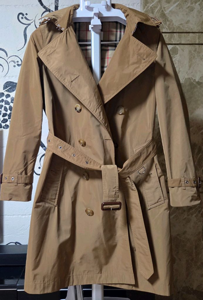 버버리 정품 후드 트렌치코트 판매합니다.--3