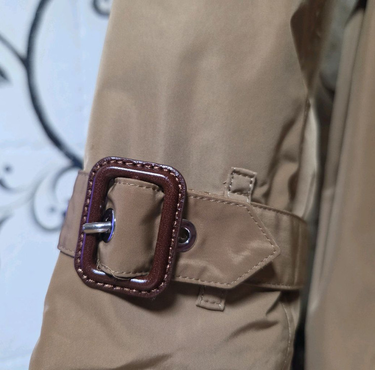 버버리 정품 후드 트렌치코트 판매합니다.--6